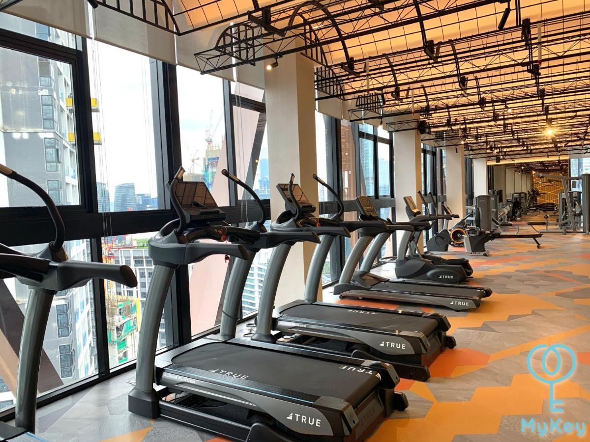 קואלה לומפור Scarletz Suites Klcc By Mykey Global מראה חיצוני תמונה Fitness Center